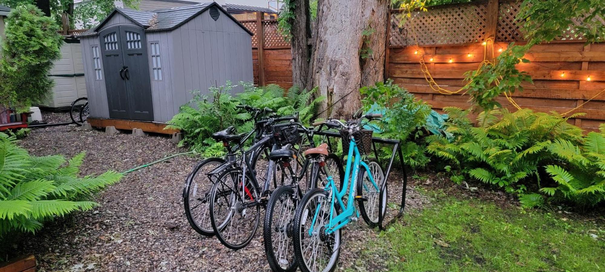Kokomo Inn Bed And Breakfast Ottawa-Gatineau'S Only Tropical Riverfront B&B On The National Capital Cycling Pathway Route Verte #1 - For Adults Only - Chambre D'Hotes Tropical Aux Berges Des Outaouais Bnb #17542O エクステリア 写真