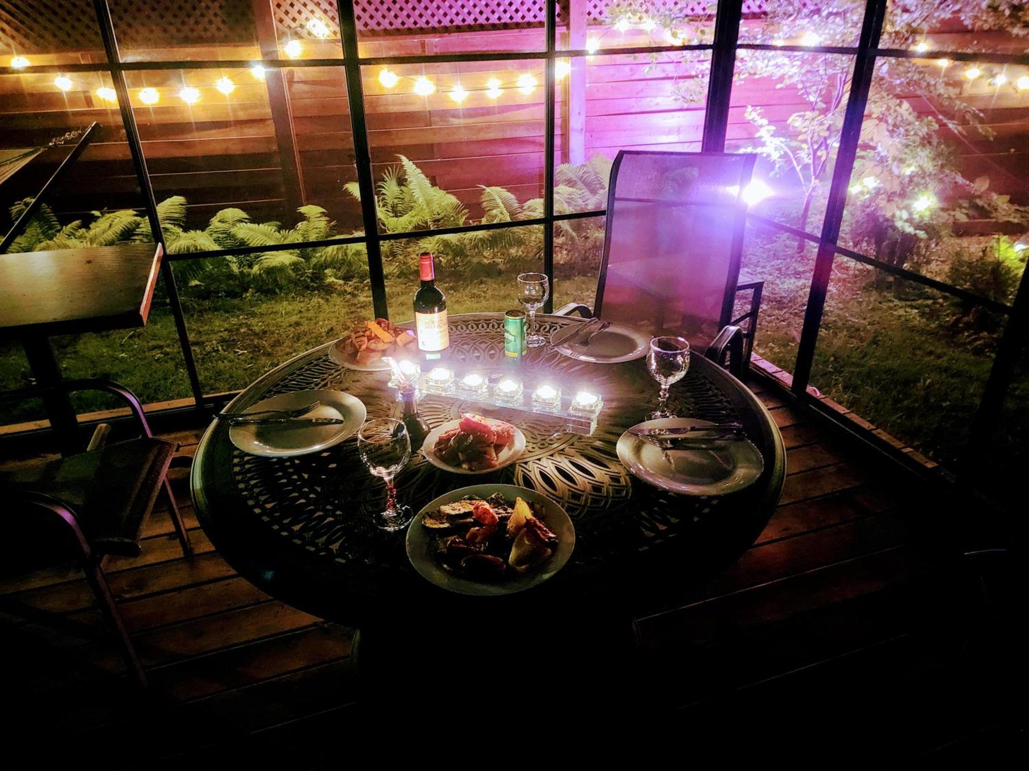 Kokomo Inn Bed And Breakfast Ottawa-Gatineau'S Only Tropical Riverfront B&B On The National Capital Cycling Pathway Route Verte #1 - For Adults Only - Chambre D'Hotes Tropical Aux Berges Des Outaouais Bnb #17542O エクステリア 写真