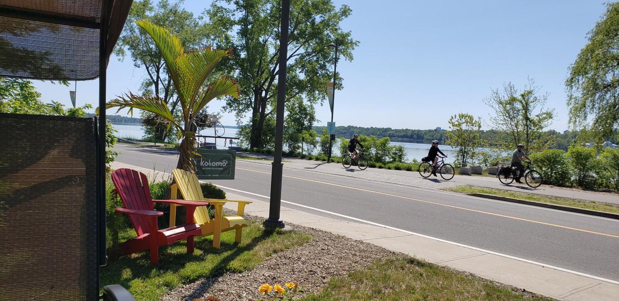 Kokomo Inn Bed And Breakfast Ottawa-Gatineau'S Only Tropical Riverfront B&B On The National Capital Cycling Pathway Route Verte #1 - For Adults Only - Chambre D'Hotes Tropical Aux Berges Des Outaouais Bnb #17542O エクステリア 写真